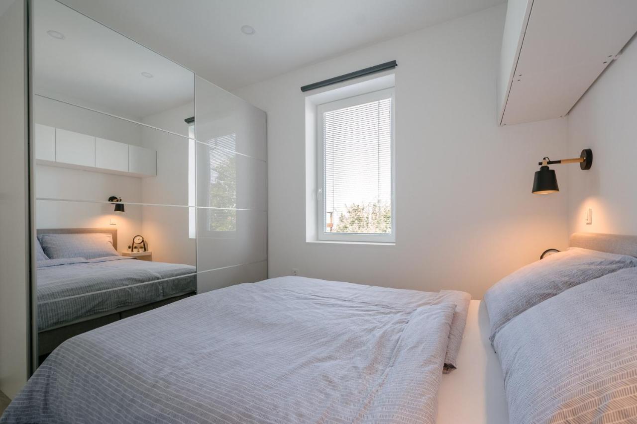 Apartment Fresh - Parking Included Izola Exterior foto